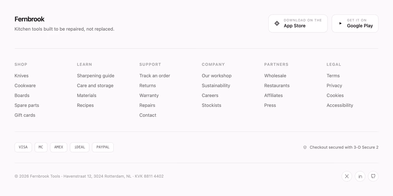 Podgląd: Mega footer with app badges